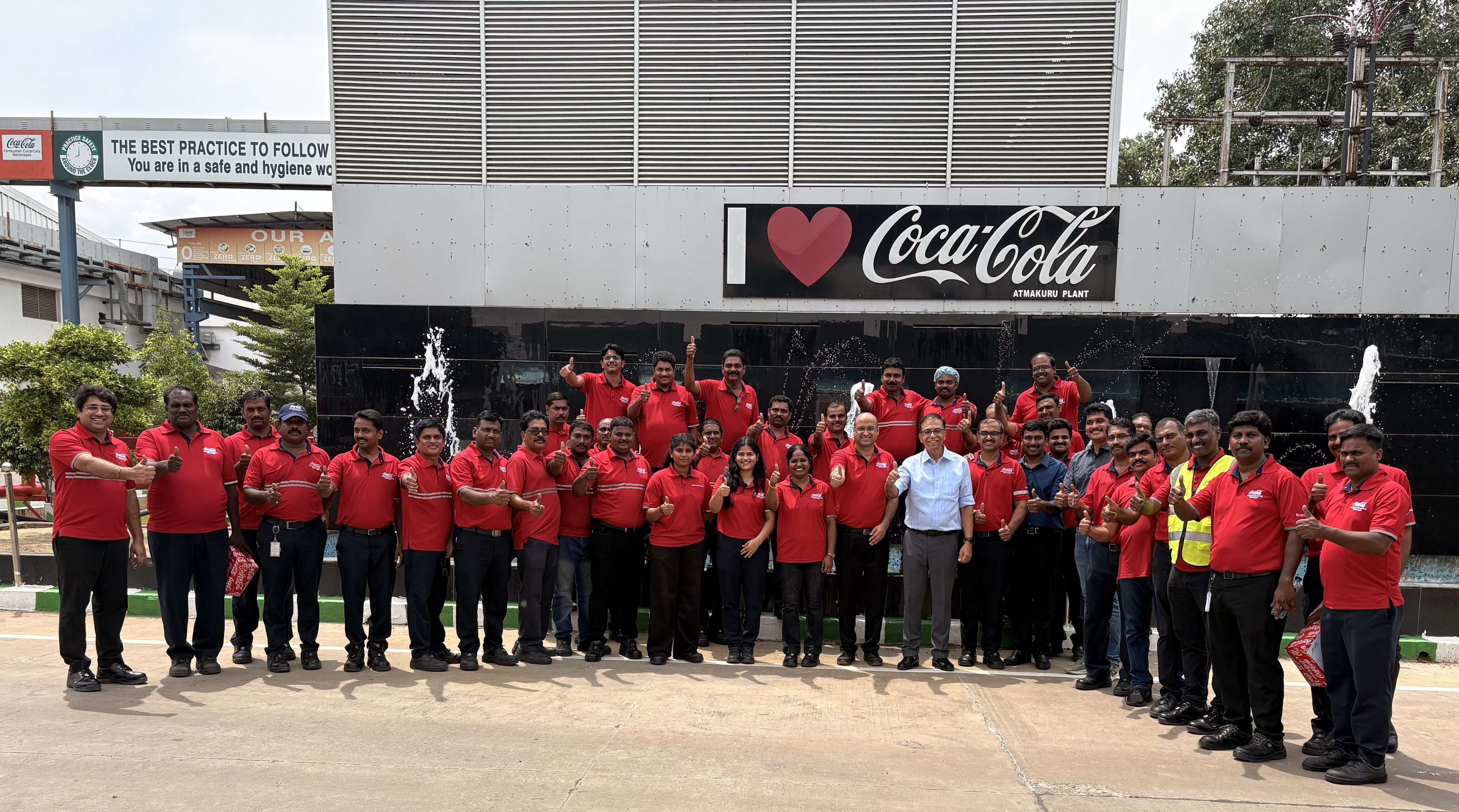 Hindustan Coca-Cola Beverages team at the Top Employer certification